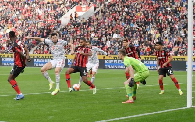 1634490486110042404.jpg FB589U-XEAQ8VVs.jpg